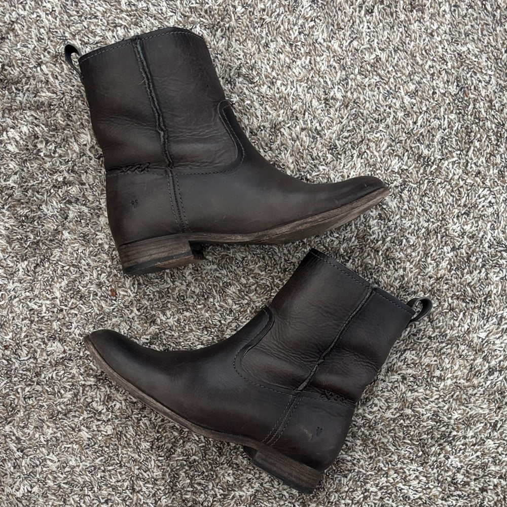 Frye mid Leather Boots 8.5 8 1/2